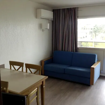 Apartment D'une A Avec Magnifique Vue Sur La Mer Piscine Partagee Terrasse Amenagee *