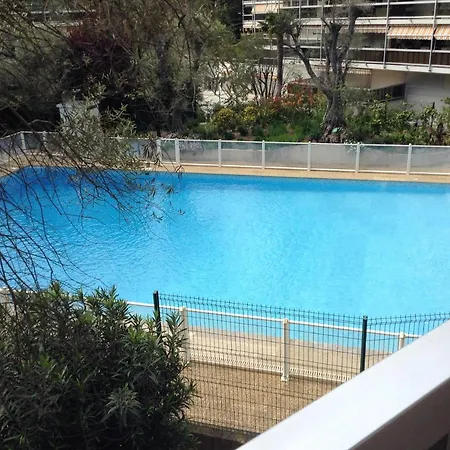 D'une A Avec Magnifique Vue Sur La Mer Piscine Partagee Terrasse Amenagee Antibes
